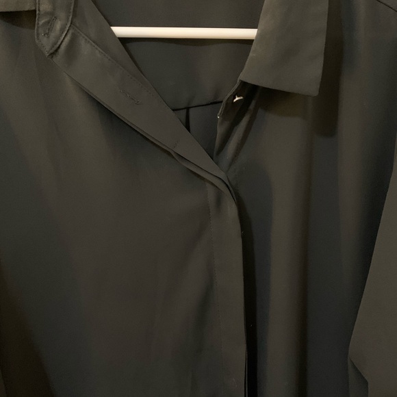 Button up, work casual - Picture 2 of 2